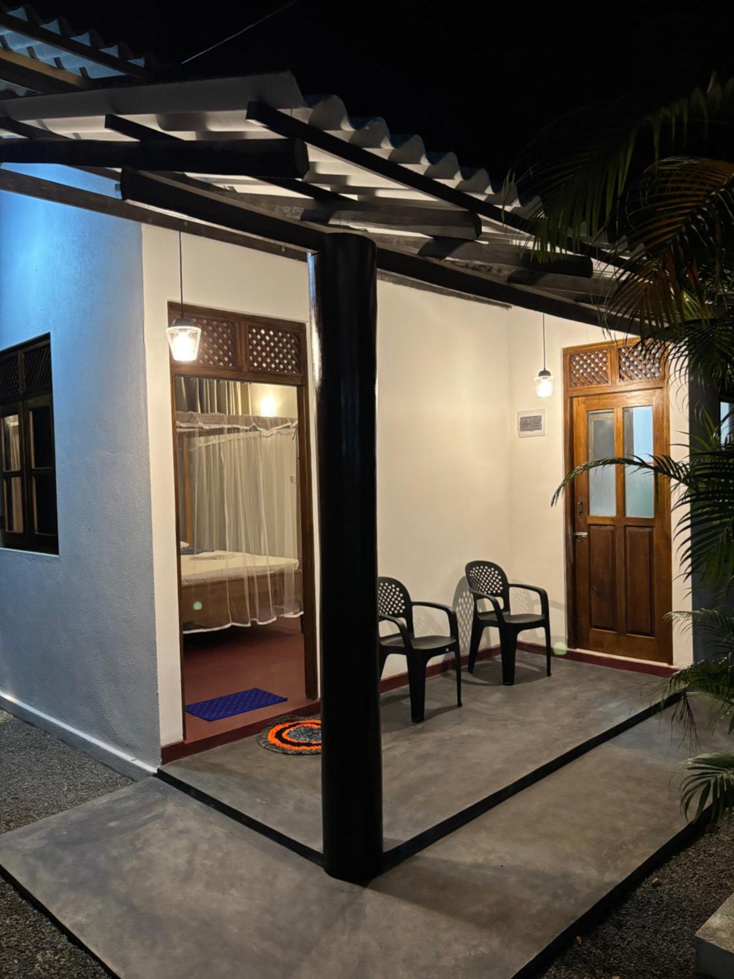 Bed and Breakfast Ima House Dikwella Esterno foto