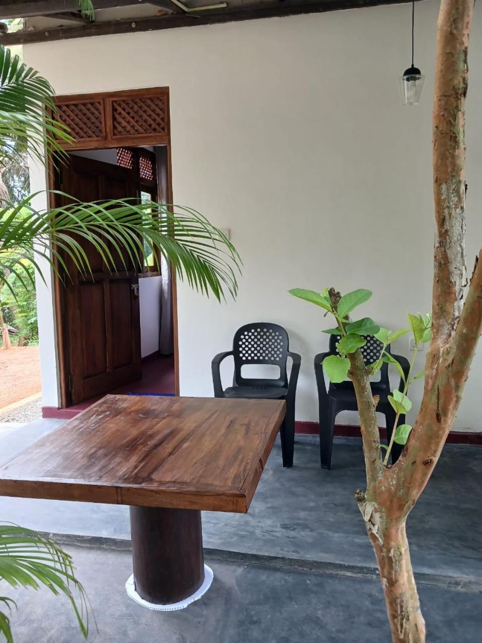 Bed and Breakfast Ima House Dikwella Esterno foto