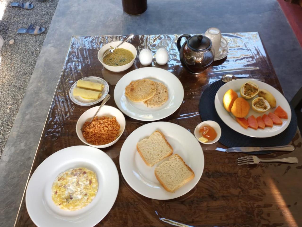 Bed and Breakfast Ima House Dikwella Esterno foto